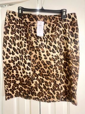 Cache Leopard Print fitted Skirt  NWT